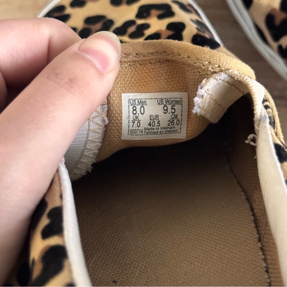 Womens Slip On Vans Shoe Cheetah Print Size Men’s 8 Womens 9.5 - Picture 5 of 6